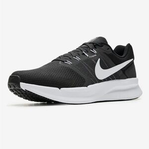 Nike Run Swift Black/White/Smoke Grey
